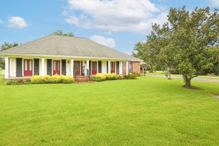 616 Parkside Dr, Thibodaux, LA 70301
