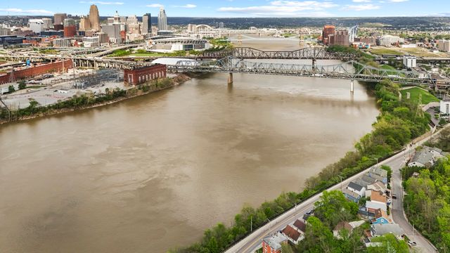935 Highway Avenue, Covington, KY 41011