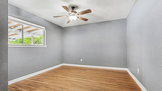 5318 Hemlock Drive, Baytown, TX 77521