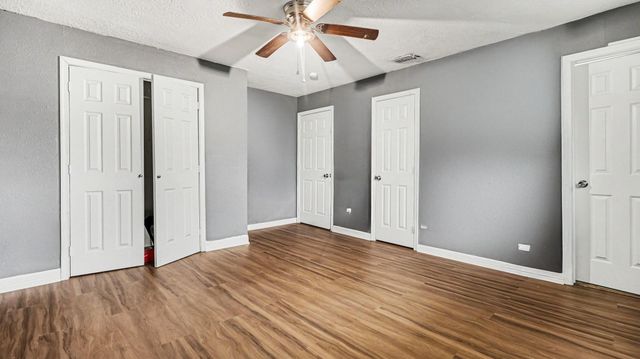 5318 Hemlock Drive, Baytown, TX 77521