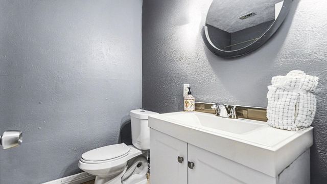 5318 Hemlock Drive, Baytown, TX 77521