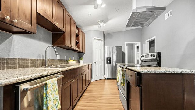 5318 Hemlock Drive, Baytown, TX 77521