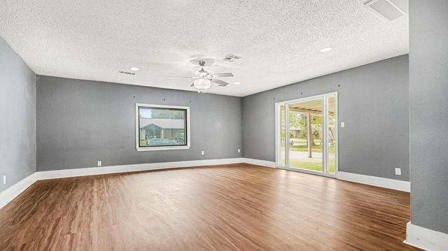 5318 Hemlock Drive, Baytown, TX 77521