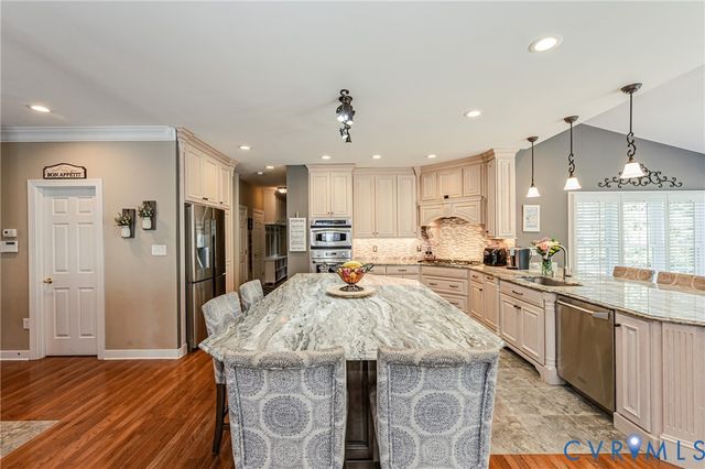 7557 Patriots Landing Pl, Quinton, VA 23141
