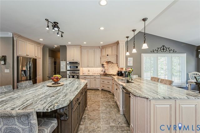 7557 Patriots Landing Pl, Quinton, VA 23141