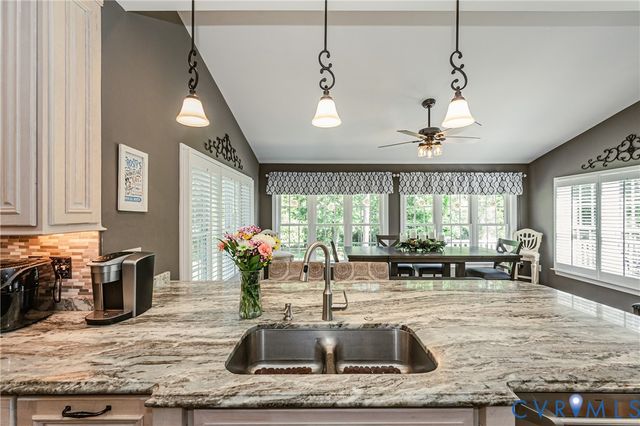 7557 Patriots Landing Pl, Quinton, VA 23141
