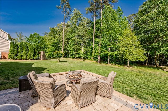 7557 Patriots Landing Pl, Quinton, VA 23141