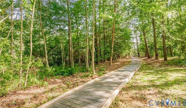 7557 Patriots Landing Pl, Quinton, VA 23141