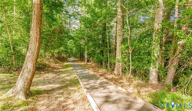 7557 Patriots Landing Pl, Quinton, VA 23141