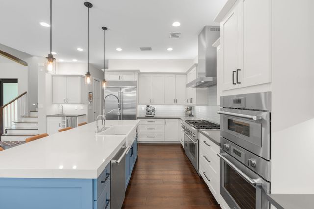 1716 Middle River Drive, Fort Lauderdale, FL 33305
