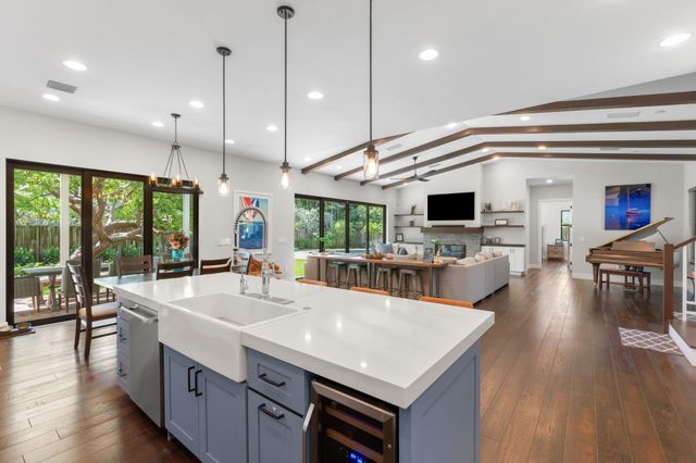 1716 Middle River Drive, Fort Lauderdale, FL 33305