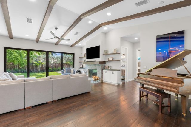 1716 Middle River Drive, Fort Lauderdale, FL 33305