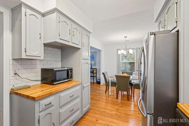 481 Newport Way N, Monroe, NJ 08831