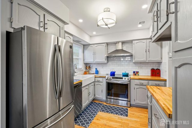 481 Newport Way N, Monroe, NJ 08831