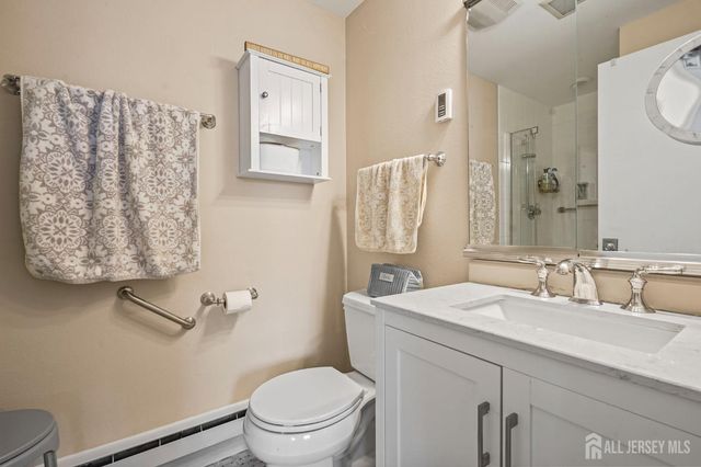 481 Newport Way N, Monroe, NJ 08831