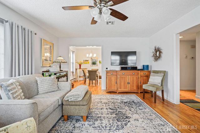 481 Newport Way N, Monroe, NJ 08831