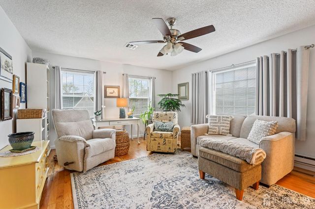 481 Newport Way N, Monroe, NJ 08831