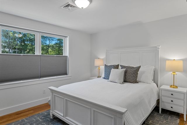 11 Madeline Rd, Falmouth, MA 02536