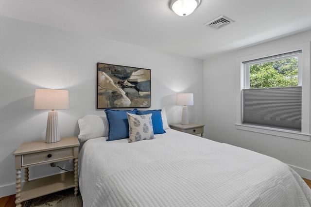 11 Madeline Rd, Falmouth, MA 02536