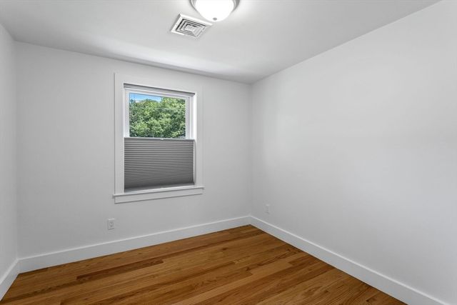 11 Madeline Rd, Falmouth, MA 02536