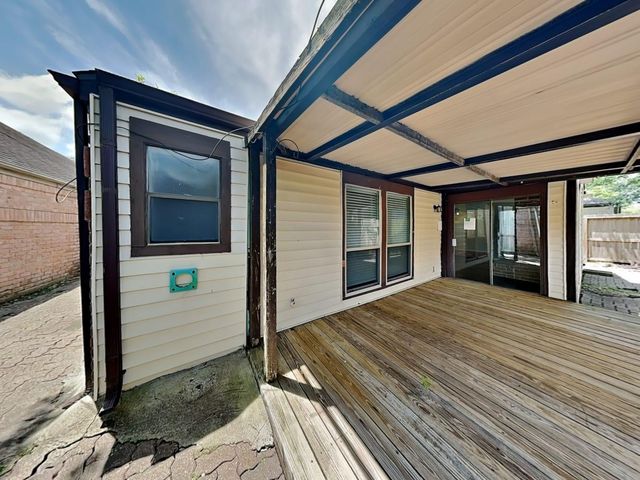 2227 Briarwest Boulevard, Houston, TX 77077