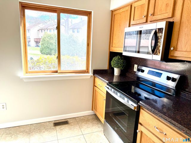 169 Greenwoods Lane 169, East Windsor, CT 06088