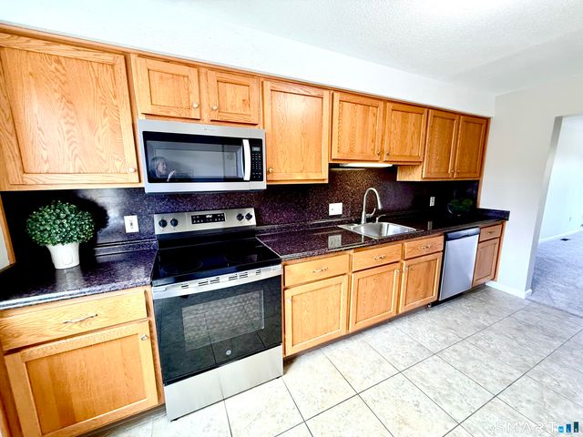 169 Greenwoods Lane 169, East Windsor, CT 06088