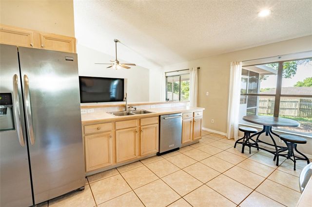 15816 OAKLAND COURT, Clermont, FL 34711