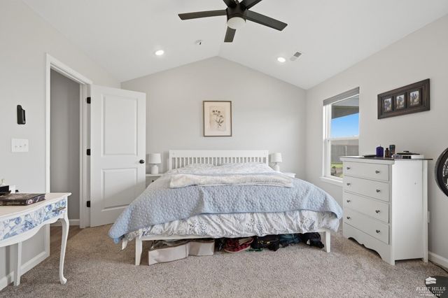 9685 Heather Lane, Manhattan, KS 66502