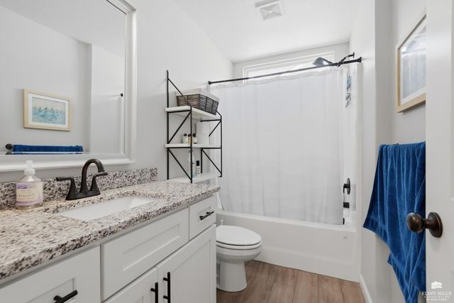 9685 Heather Lane, Manhattan, KS 66502