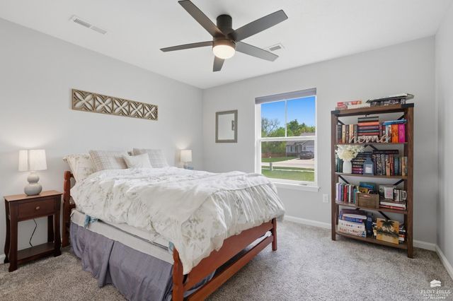 9685 Heather Lane, Manhattan, KS 66502