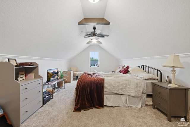 9685 Heather Lane, Manhattan, KS 66502