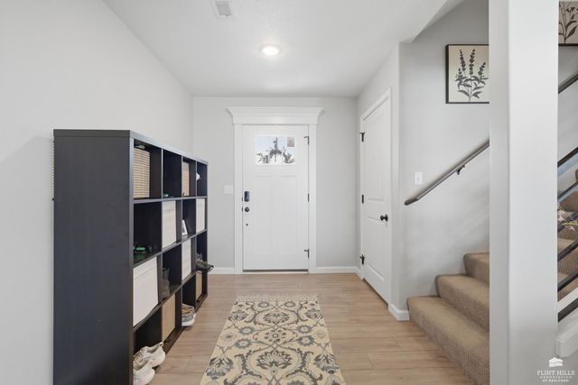 9685 Heather Lane, Manhattan, KS 66502