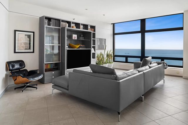 680 N Lake Shore Drive 1105, Chicago, IL 60611