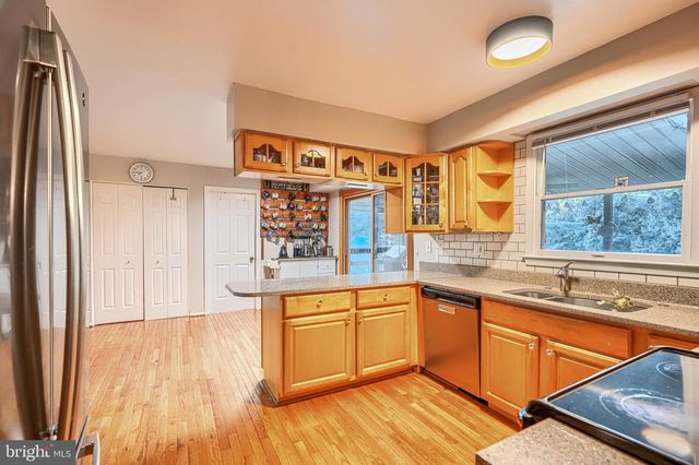 10048 CENTURY DR, Ellicott City, MD 21042