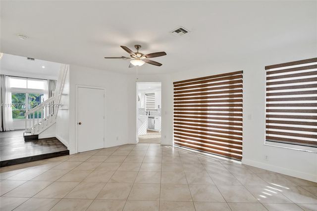 740 Cypress Pointe Dr E, Pembroke Pines, FL 33027