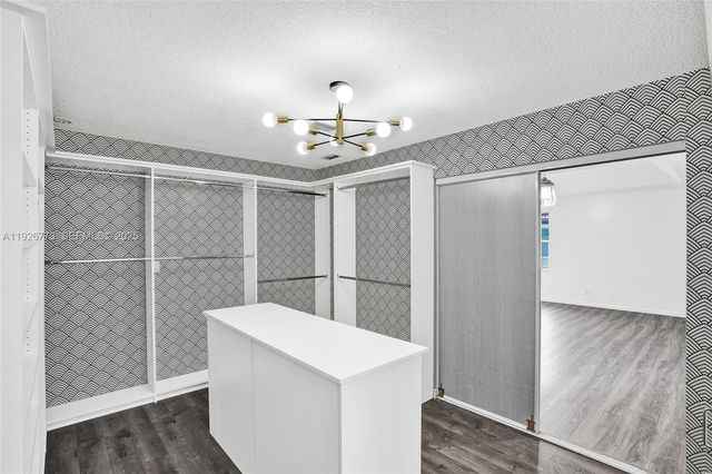 740 Cypress Pointe Dr E, Pembroke Pines, FL 33027