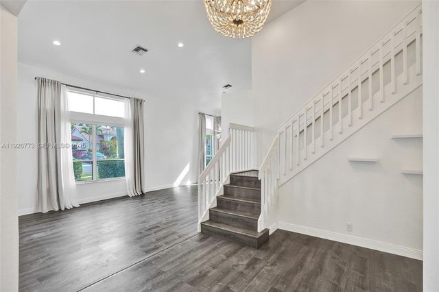 740 Cypress Pointe Dr E, Pembroke Pines, FL 33027