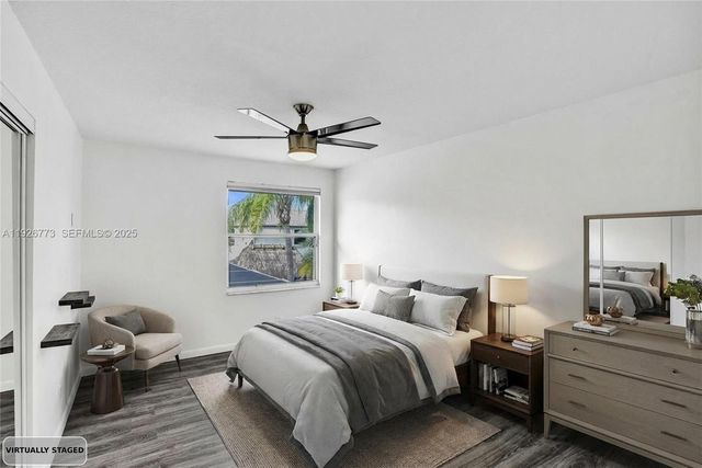 740 Cypress Pointe Dr E, Pembroke Pines, FL 33027