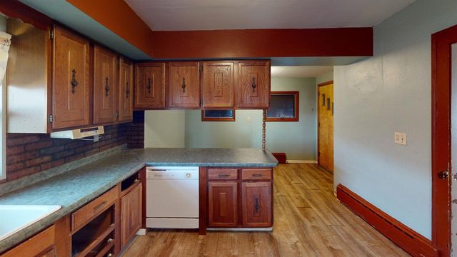 202 E 2nd St, Superior, WI 54880