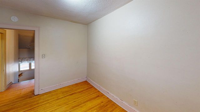 202 E 2nd St, Superior, WI 54880