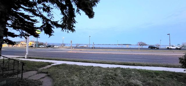 202 E 2nd St, Superior, WI 54880