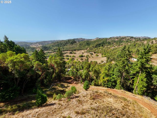 1245 SUNSHINE Rd, Roseburg, OR 97470