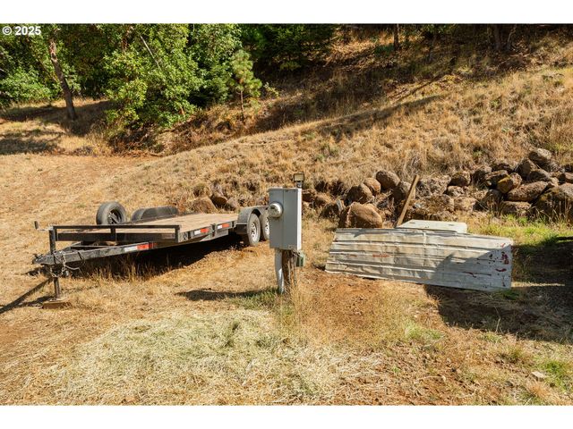 1245 SUNSHINE Rd, Roseburg, OR 97470