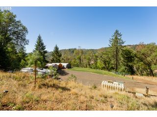 1245 SUNSHINE Rd, Roseburg, OR 97470