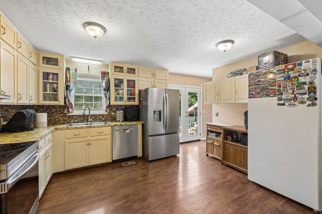 7008 Meadow Dr, Centerville, TN 37033