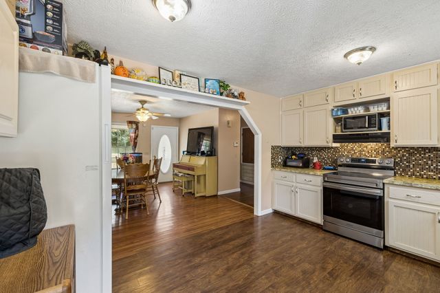 7008 Meadow Dr, Centerville, TN 37033