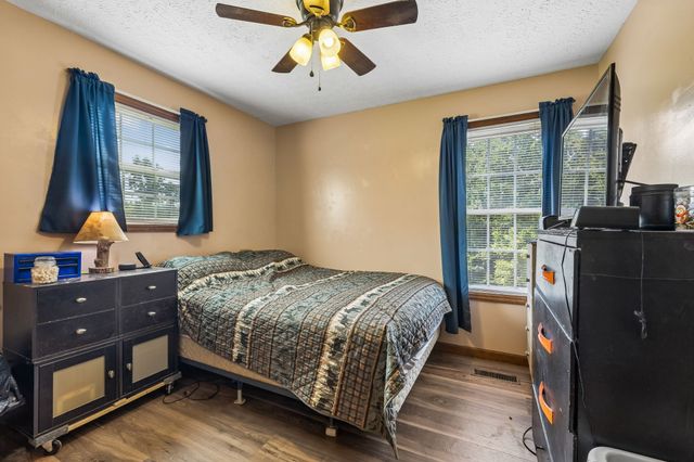 7008 Meadow Dr, Centerville, TN 37033