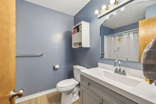 7008 Meadow Dr, Centerville, TN 37033