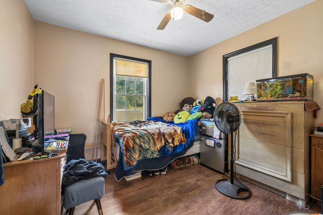 7008 Meadow Dr, Centerville, TN 37033